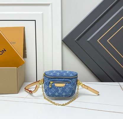 L CROSSBODY W/ CHAIN