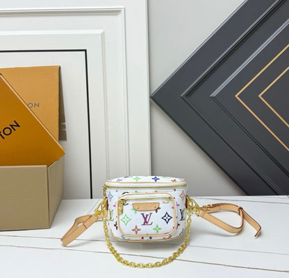 L CROSSBODY W/ CHAIN