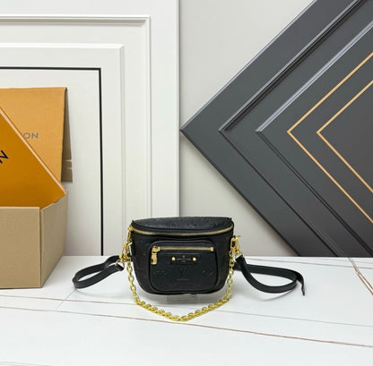 L CROSSBODY W/ CHAIN