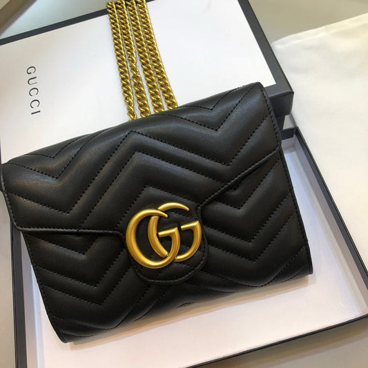 G CHAIN BAG